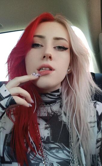 princess_sofiaa Naakte Lekken OnlyFans Foto 1