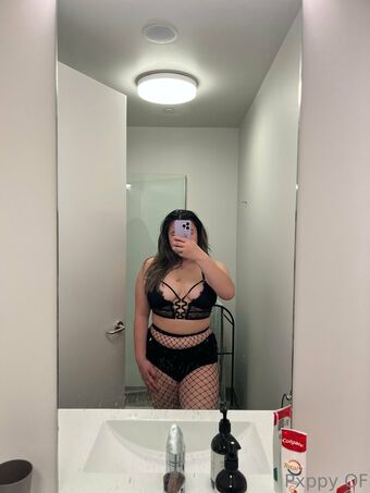 pxppyx Naakte Lekken OnlyFans Foto 4