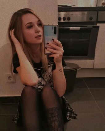 rainbowf0x Naakte Lekken OnlyFans Foto 16