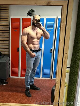 ralph852 Naakte Lekken OnlyFans Foto 17