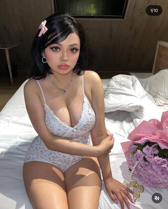 Raphyrose Naakte Lekken OnlyFans Foto 9