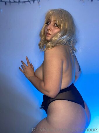 rayafterhours Naakte Lekken OnlyFans Foto 26