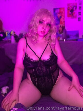 rayafterhours Naakte Lekken OnlyFans Foto 34
