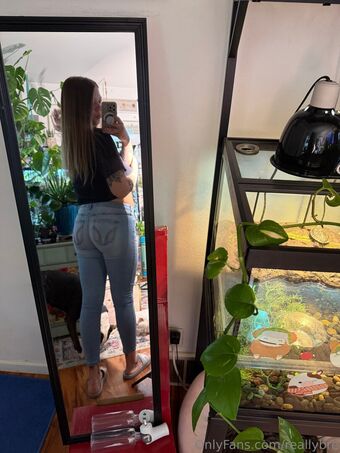 reallybre Naakte Lekken OnlyFans Foto 49