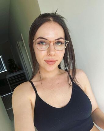 reyeslie Naakte Lekken OnlyFans Foto 3