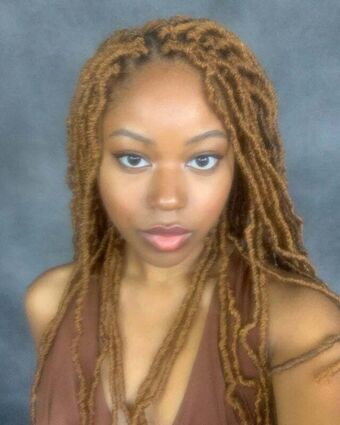 Riele Downs Naakte Lekken OnlyFans Foto 18