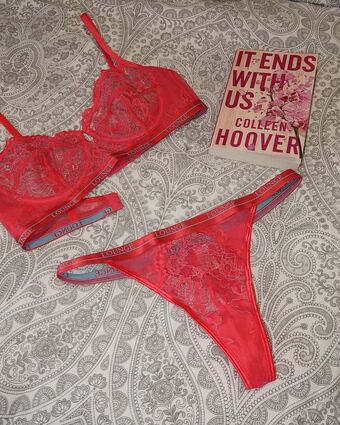 Robyn Emily Naakte Lekken OnlyFans Foto 30