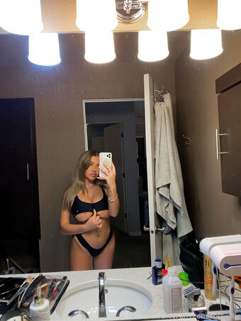 Rochelllle Naakte Lekken OnlyFans Foto 16