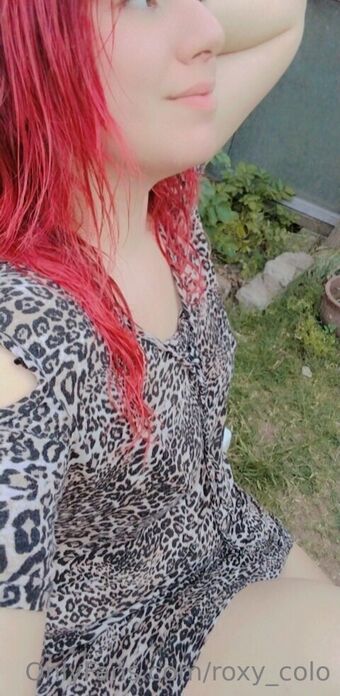 roxy_colo Naakte Lekken OnlyFans Foto 1