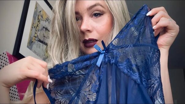 RoxyMilano Naakte Lekken OnlyFans Foto 44