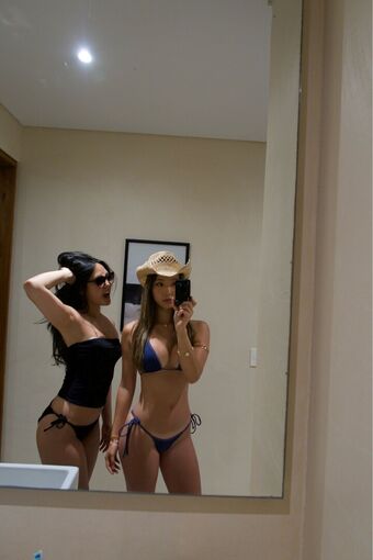 Ruby Eum Naakte Lekken OnlyFans Foto 9