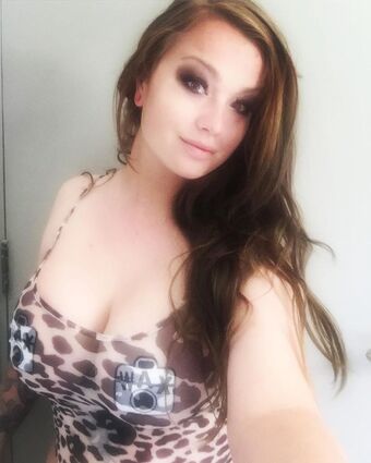 Ruby Rogue Naakte Lekken OnlyFans Foto 25