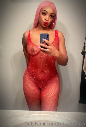 rubyyrumxx Naakte Lekken OnlyFans Foto 11