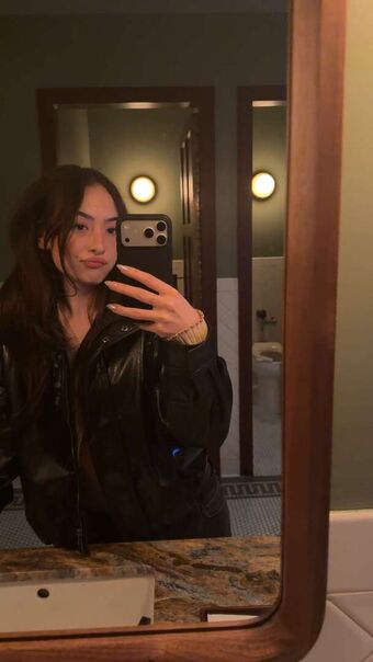 Sakura Shymko Naakte Lekken OnlyFans Foto 146