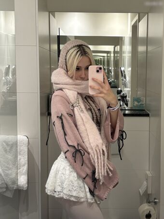 Sarahtoninx9_