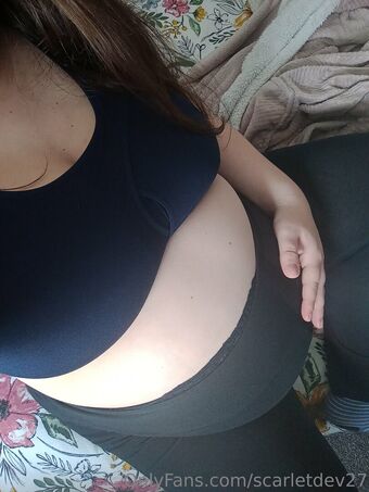 scarletdev27 Naakte Lekken OnlyFans Foto 11