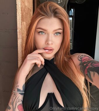 scarlett_roxy