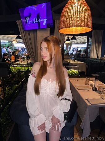 scarlett_roxy Naakte Lekken OnlyFans Foto 7