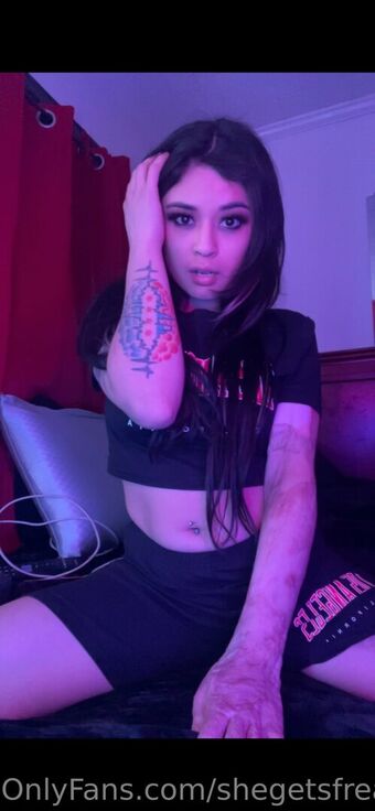 shegetsfreaky Naakte Lekken OnlyFans Foto 7