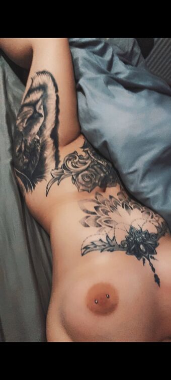 Shell Rose Naakte Lekken OnlyFans Foto 8