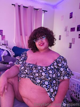 shyspells Naakte Lekken OnlyFans Foto 14