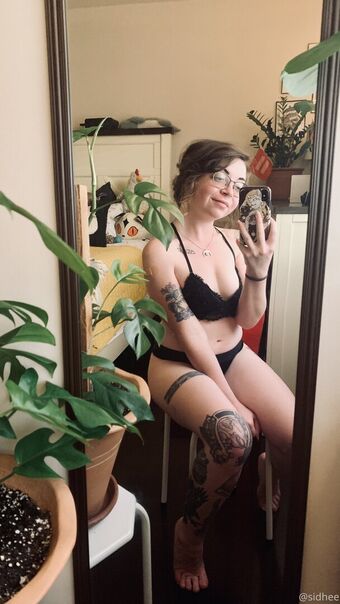 sidhee Naakte Lekken OnlyFans Foto 6