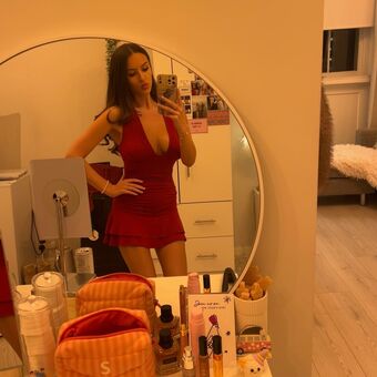 Simone Goodall Naakte Lekken OnlyFans Foto 49