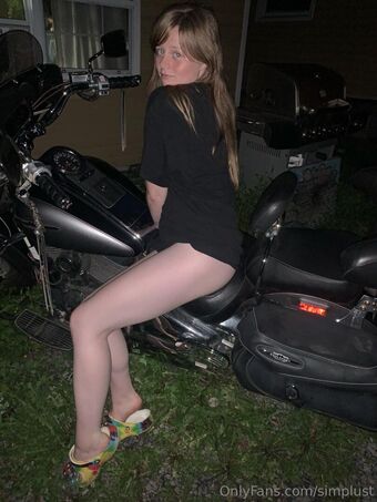 simplust Naakte Lekken OnlyFans Foto 12