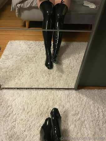 sinalatex Naakte Lekken OnlyFans Foto 32