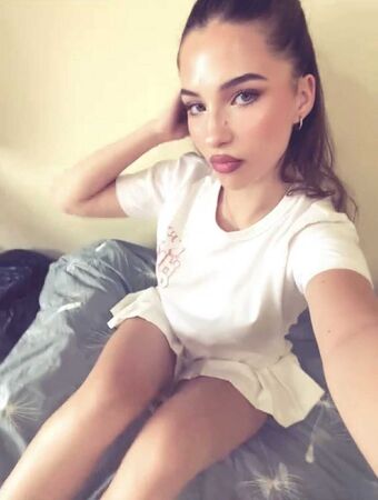 Sofia Pop Naakte Lekken OnlyFans Foto 4