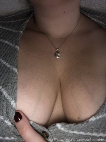 sofiathethirst Naakte Lekken OnlyFans Foto 15