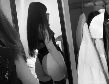 Softhot Naakte Lekken OnlyFans Foto 29