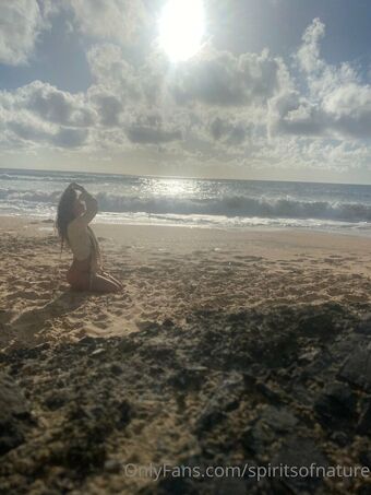 spiritsofnature Naakte Lekken OnlyFans Foto 17