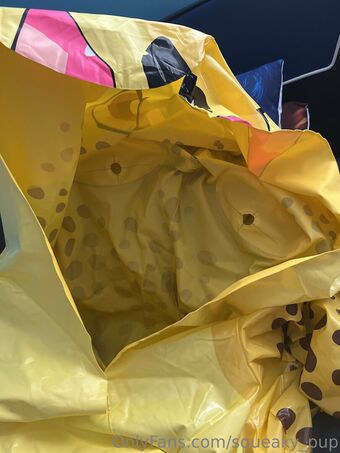 squeaky_pup Naakte Lekken OnlyFans Foto 1