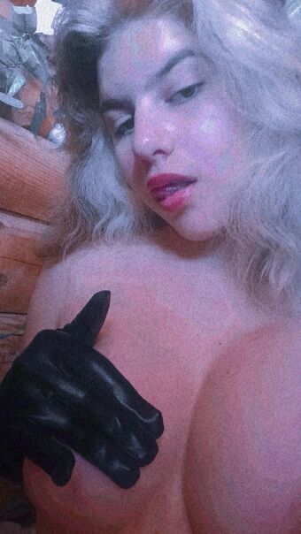 StrangeRabbit Naakte Lekken OnlyFans Foto 7