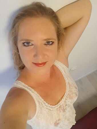 TakeMeSlo Naakte Lekken OnlyFans Foto 6
