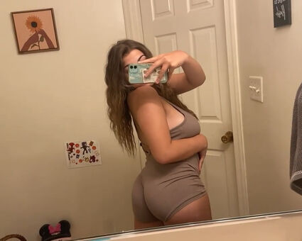 Talea Naakte Lekken OnlyFans Foto 10