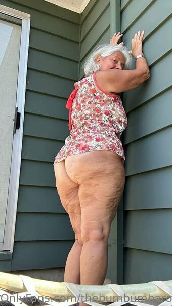 thebumbumbaroness Naakte Lekken OnlyFans Foto 29