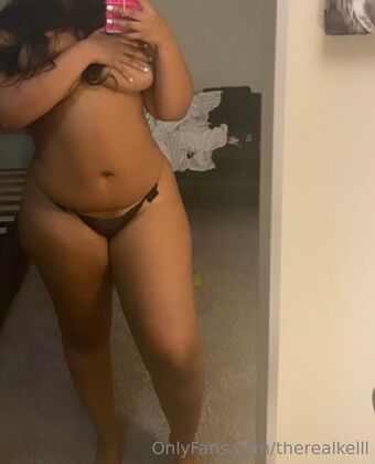 therealkelll Naakte Lekken OnlyFans Foto 13