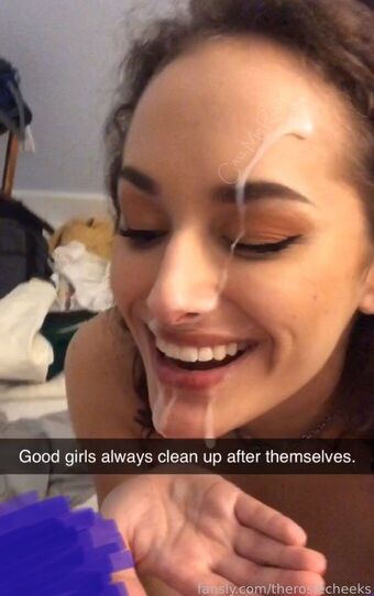 therosiecheeks Naakte Lekken OnlyFans Foto 4