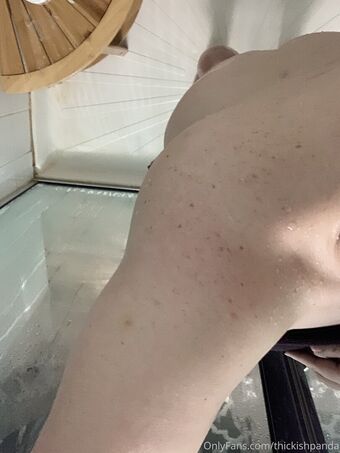 thickishpanda Naakte Lekken OnlyFans Foto 16