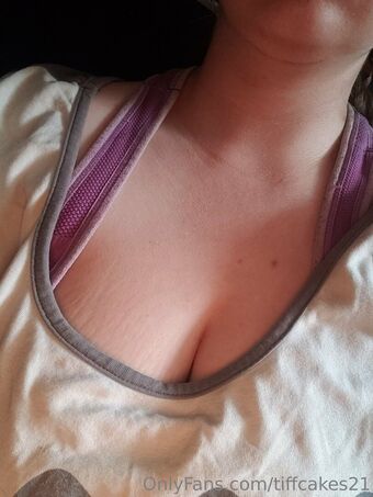tiffcakes21 Naakte Lekken OnlyFans Foto 39