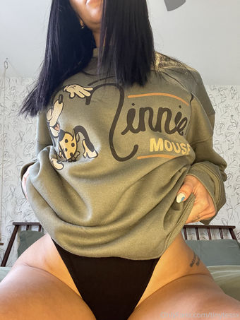 tinytessx Naakte Lekken OnlyFans Foto 19