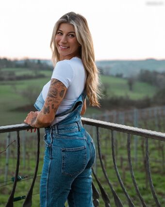 Tschulique Naakte Lekken OnlyFans Foto 4