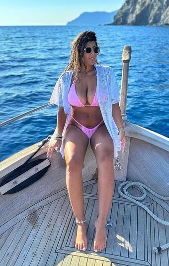 Valentina De Nucci Naakte Lekken OnlyFans Foto 27