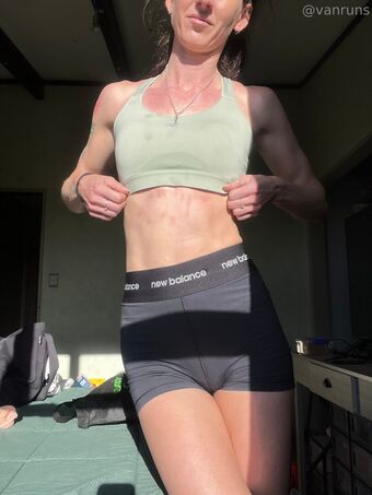 vanruns Naakte Lekken OnlyFans Foto 9