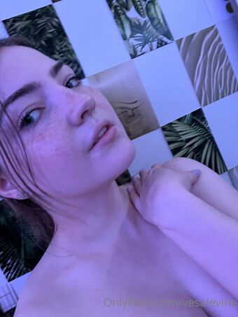 Vesalevine Naakte Lekken OnlyFans Foto 29