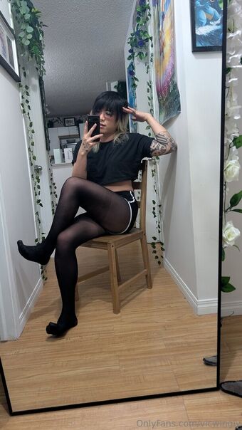 vicwingly Naakte Lekken OnlyFans Foto 7