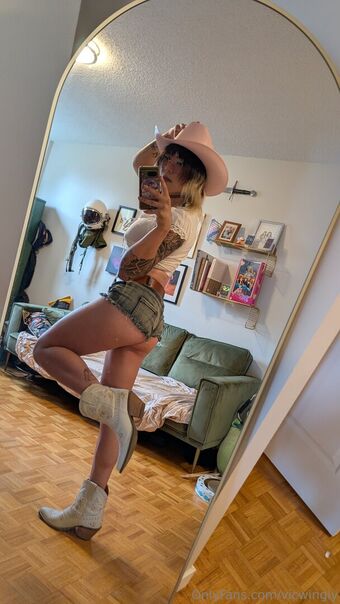 vicwingly Naakte Lekken OnlyFans Foto 14