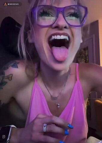 WheezyBlonde Naakte Lekken OnlyFans Foto 13